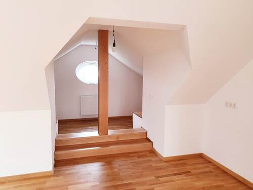 Blick zur Leseecke/ Büro - 