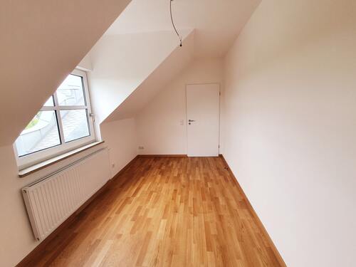 2. Kinder-/Arbeitszimmer - 