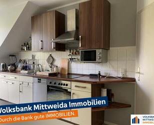 Gepflegte DG-Wohnung mit EINBAUKÜCHE, Balkon und Tageslicht-Bad ab 01.12. frei! - Chemnitz Gablenz