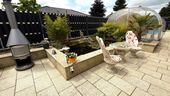 Terrasse mit kleinem Fischteich - Einfamilienhaus mit 218,91 m&sup2; in Geithain zum Kaufen