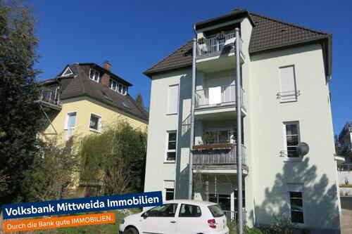 Hofansicht mit Balkonen - Zur Anlage mit Potential für mehr - Küche und Bad mit Fenster, Balkon sowie Stellplatz!