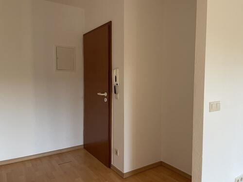 Bsp. Wohnungstür mit Garderoben-Bereich - 