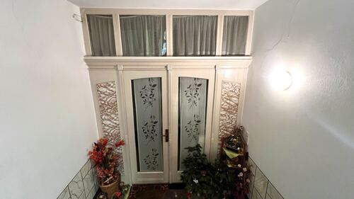Wohnungstür im 1.OG - 