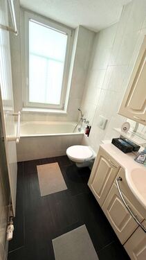 Bad - Wohnung im Hinterhaus - 