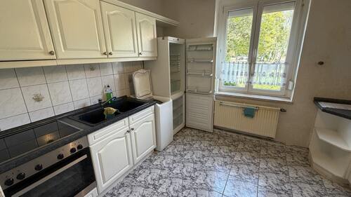 Küche mit Einbauküche - Erdgeschoßwohnung mit 65,63 m&sup2; in Mittweida zum Kaufen