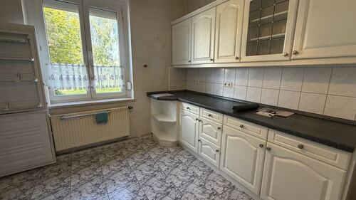 Küche mit Einbauküche - 