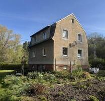 Einfamilienhaus mit großem Grundstück und Doppelgarage in ruhiger Lage! - Hainichen