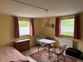 Schlafzimmer 2 OG - 