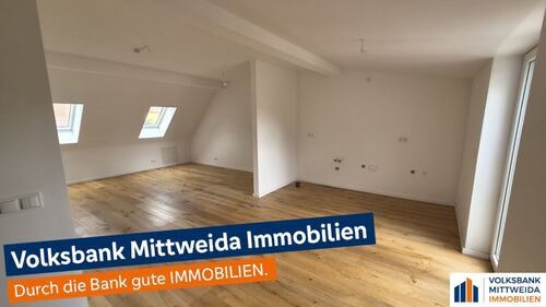 Wohn-/Küchenbereich - Familienfreundliche 4-Zimmer-Wohnung mit Balkon und offenem Wohnbereich