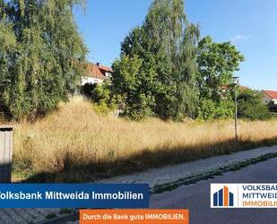 Ruhig gelegenes Baugrundstück in der Innenstadt von Hainichen! Bauträger frei!