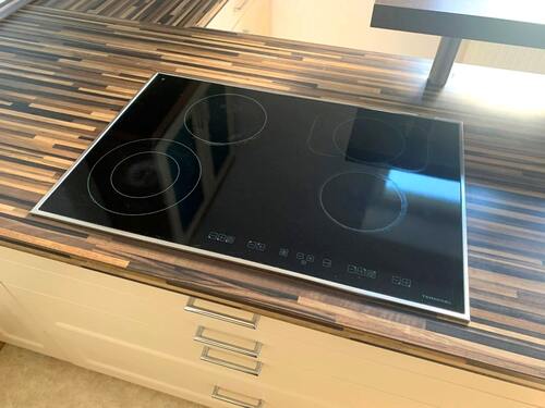 Großes Kochfeld - Küche 2.OG - 