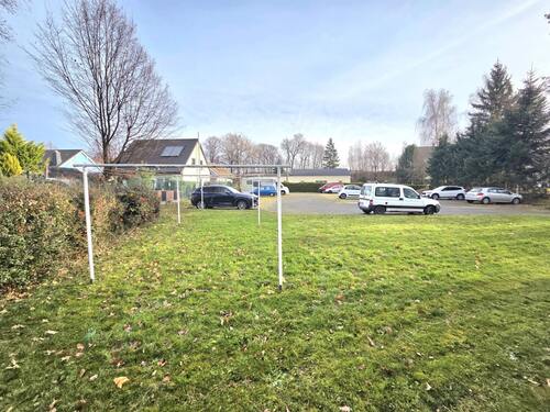 Ausblick vom Schlafzimmer - 2 Zimmer Erdgeschoßwohnung in Burgstädt