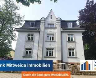 Exklusive 5-Zimmer-Wohnung in schöner Villa. Mit eigenem Gartenbereich und Garage. - Limbach-Oberfrohna