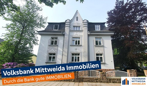 Hausansicht Straßenseite - Exklusive 5-Zimmer-Wohnung in schöner Villa. Mit eigenem Gartenbereich und Garage.