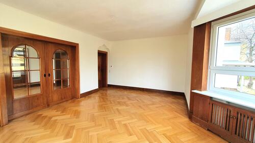 Wohnzimmer - 5 Zimmer Etagenwohnung in Limbach-Oberfrohna