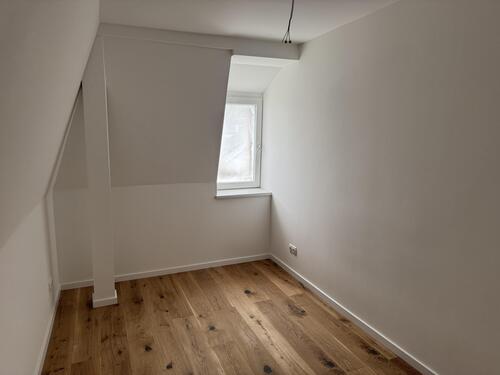 Schlafzimmer 2 - Dachgeschoßwohnung mit 90,00 m&sup2; in Altmittweida zur Miete