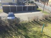 Garage und Stellplatz am Haus - 2 Zimmer Etagenwohnung in Bärenstein