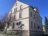 Hausansicht mit Wohnung im 1. OG - 2 Zimmer Etagenwohnung in Bärenstein