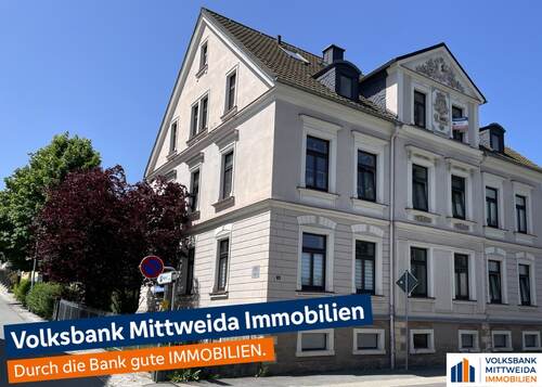 Hausansicht mit Zufahrt - Zur Selbstnutzung und Anlage! Jetzt 4 von 6 Wohnungen zu verkaufen - mit Garagen und Stellplätzen!