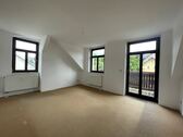 Wohnzimmer mit Balkon - 