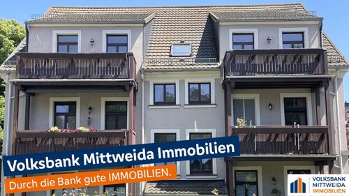 großer Balkon im DG links - Zur ANLAGE - neu vermietete schöne Maisonette-Wohnung mit Balkon, Garage und Stellplatz!