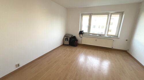 Wohnzimmer - 3 Zimmer Etagenwohnung zur Miete in Rochlitz