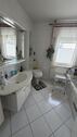 Bad im OG mit Wanne und Dusche - 