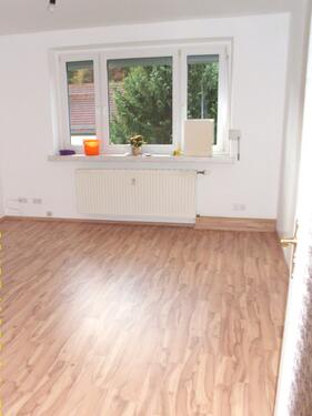 Wohnzimmer - 3 Zimmer Etagenwohnung zum Kaufen in Kriebstein
