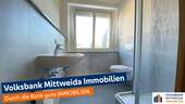 Bad - Frisch renoviert 2-Raum-Wohnung mit modernem Tageslichtbad - sofort bezugsfrei!
