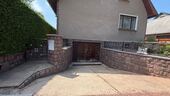 Einfahrt zur Garage im Haus - 