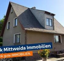 Einfamilienhaus mit großem Grundstück und vielseitigem Nebengebäude in ruhiger Lage - Königshain-Wiederau