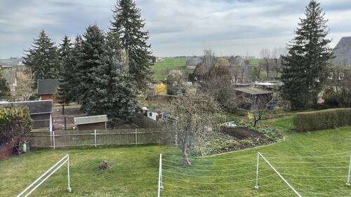 Garten mit Wäschplatz - 