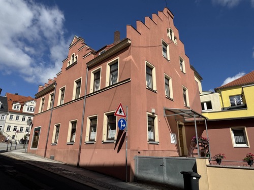 Hausansicht Richtung Marktplatz - Mehrfamilienhaus, Wohnhaus mit 214,00 m&sup2; in Hainichen zum Kaufen