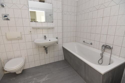 Bad mit Wanne... - 