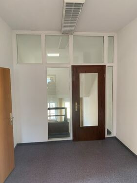 Büroeingang/ Flur im DG - 