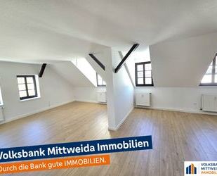Viel Platz unterm Dach: 5‑Zimmer-Wohnung mit Sichtbalken & Tageslichtbad! - Chemnitz Gablenz