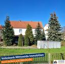 Straßenansicht - +++Preisreduzierung+++Wohnhaus mit schönem Grundstück in ruhiger Lage!