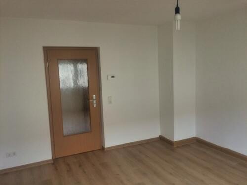 Wohnzimmer - 3 Zimmer Etagenwohnung zum Kaufen in Rossau