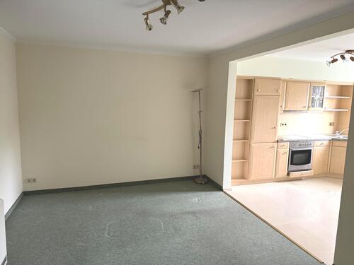 Wohnzimmermit offener Küche - 3 Zimmer Doppelhaushälfte in Mittweida