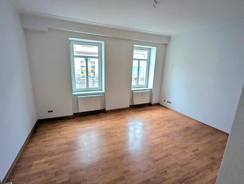 Wohnzimmer vor Einzug des jetzigen Mieters - 