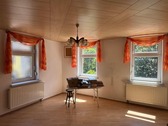 Wohnzimmer 1.OG - Zweifamilienhaus mit 147,00 m&sup2; in Waldheim zum Kaufen