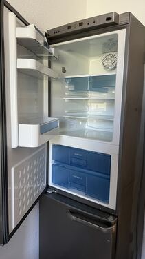 Kühlschrank mit Gefrierteil - 