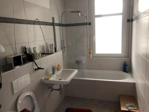 Bad mit Wanne - Etagenwohnung mit 120,00 m² in Mittweida zur Miete
