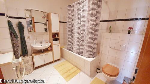 Bad mit Wanne - 