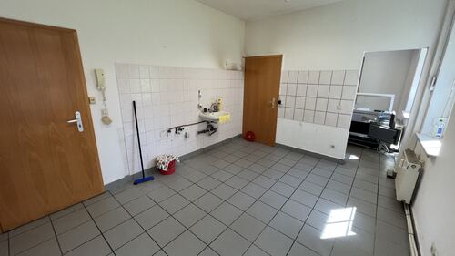 Büro 2 / Küche - 