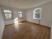 Wohnzimmer 2-Zimmer-Wohnung - 10 Zimmer Mehrfamilienhaus, Wohnhaus in Niederwiesa