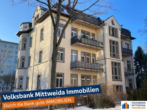 Hausansicht Hofseite - Zum Erstbezug nach Komplettrenovierung - mit Balkon und Tageslicht-Bad im 2. Obergeschoss!