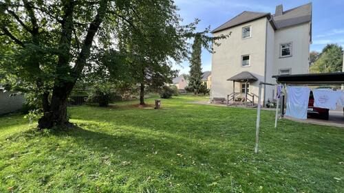 Garten mit Hausansicht Rückseite - 