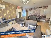 Wohnzimmer - Attraktive 3-Zimmer-Eigentumswohnung mit Balkon und Garage! Ideal für Kapitalanleger!