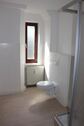 Tageslichtbad mit Duschem WC und Waschbecken - 